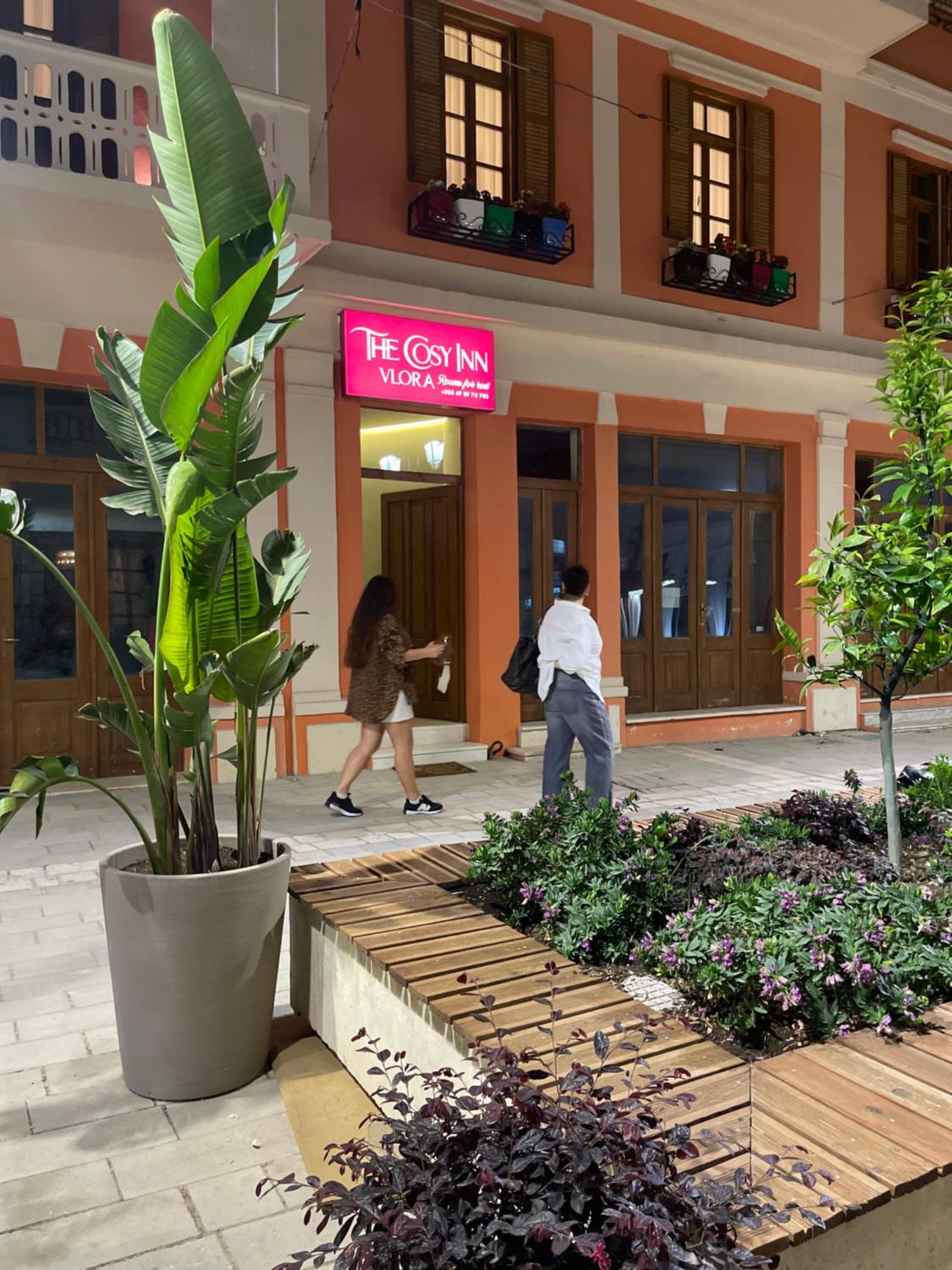 The cosy inn vlora