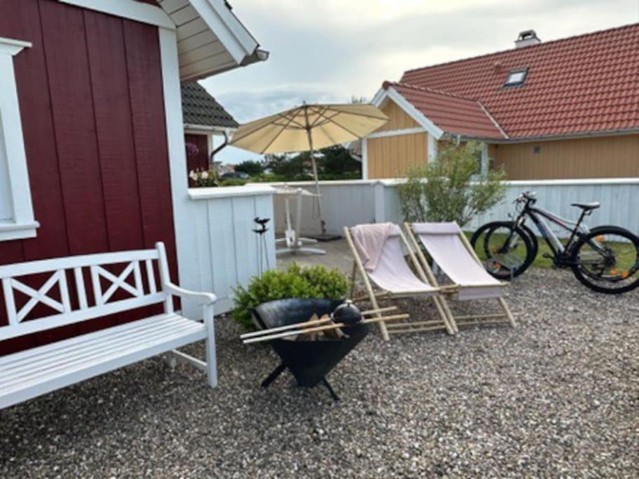 Hyggeligt sommerhus tæt på vandet i Bro Strand