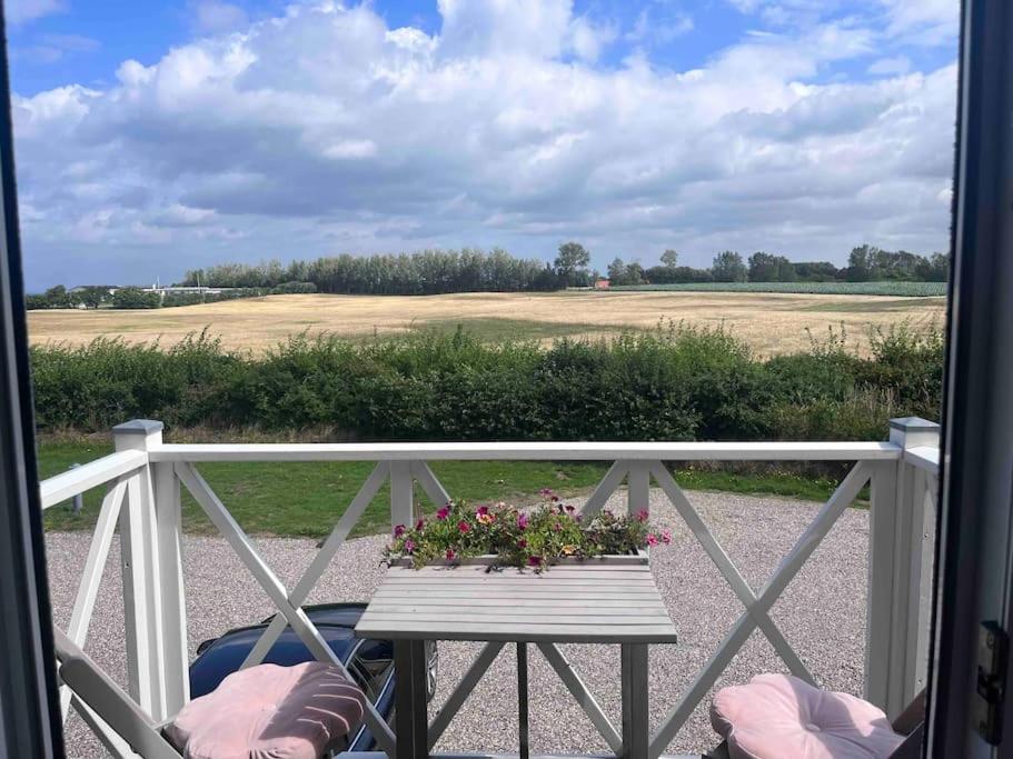 Hyggeligt sommerhus tæt på vandet i Bro Strand