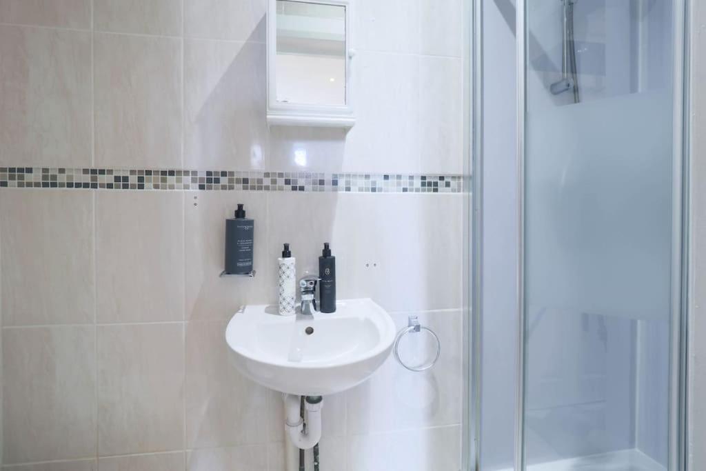 S4 Studio In The Heart Of Kilburn London Zone2