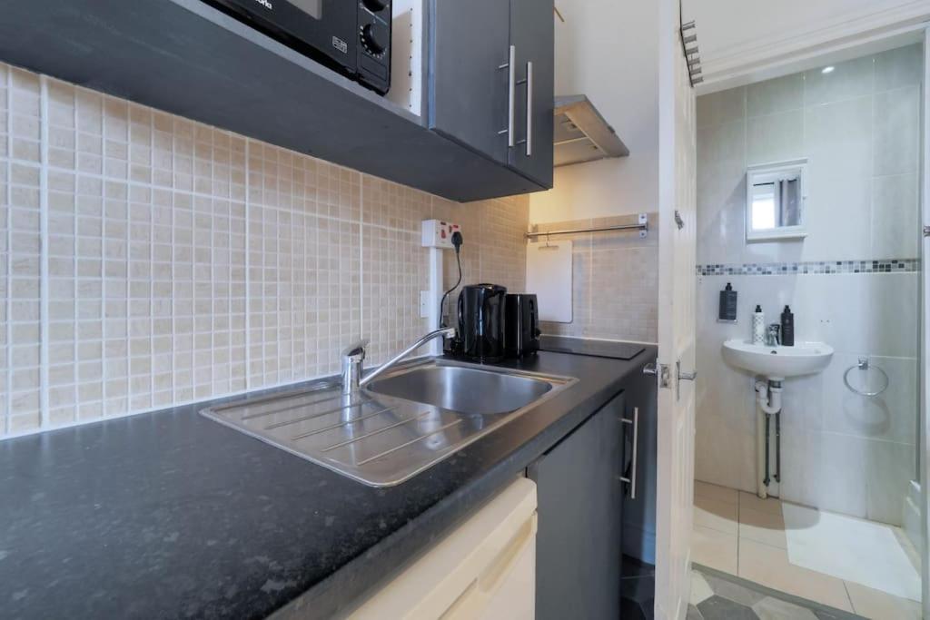 S4 Studio In The Heart Of Kilburn London Zone2