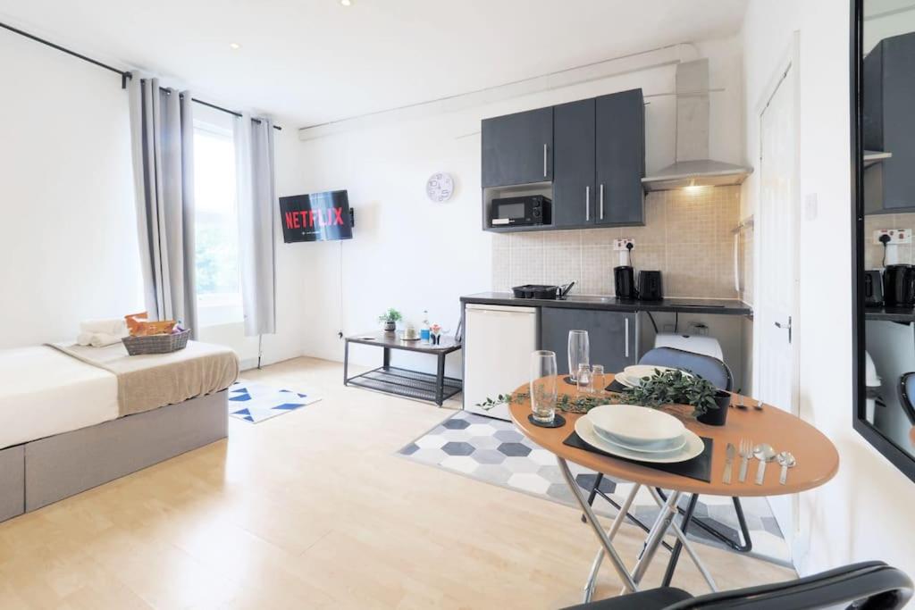 S4 Studio In The Heart Of Kilburn London Zone2