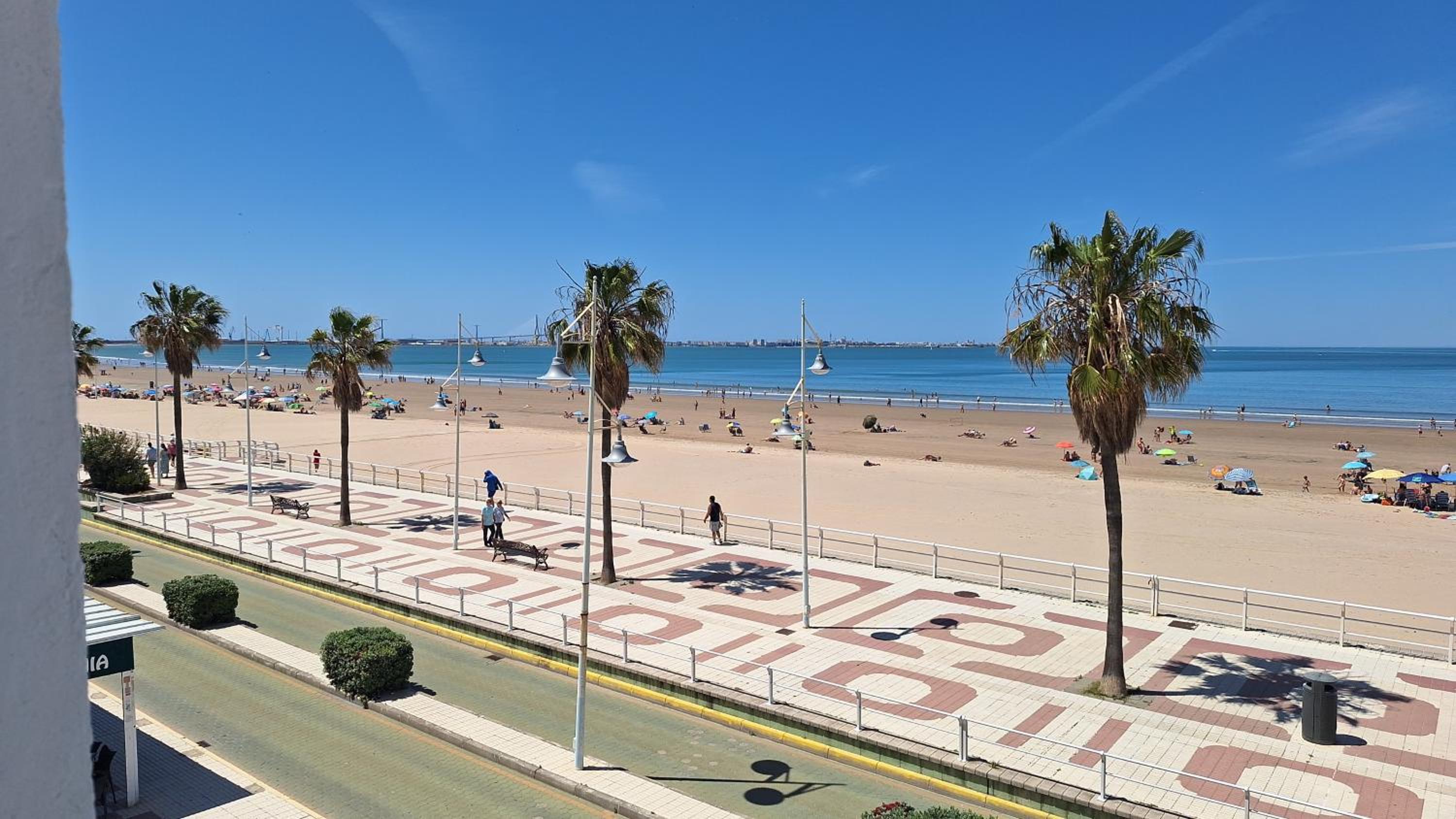 TU DENSCANSO EN VALDELAGRANA FRENTE AL MAR view 2