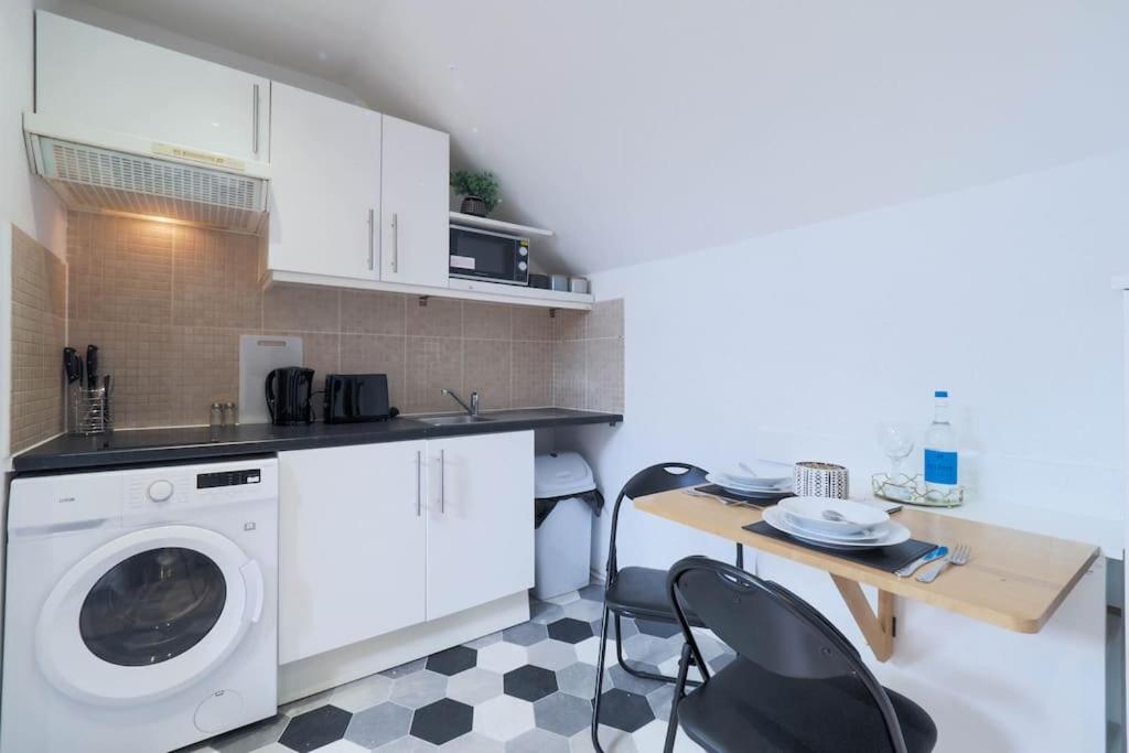 S6 Cozy Studio In Kilburn With Kitchen London Zone 2