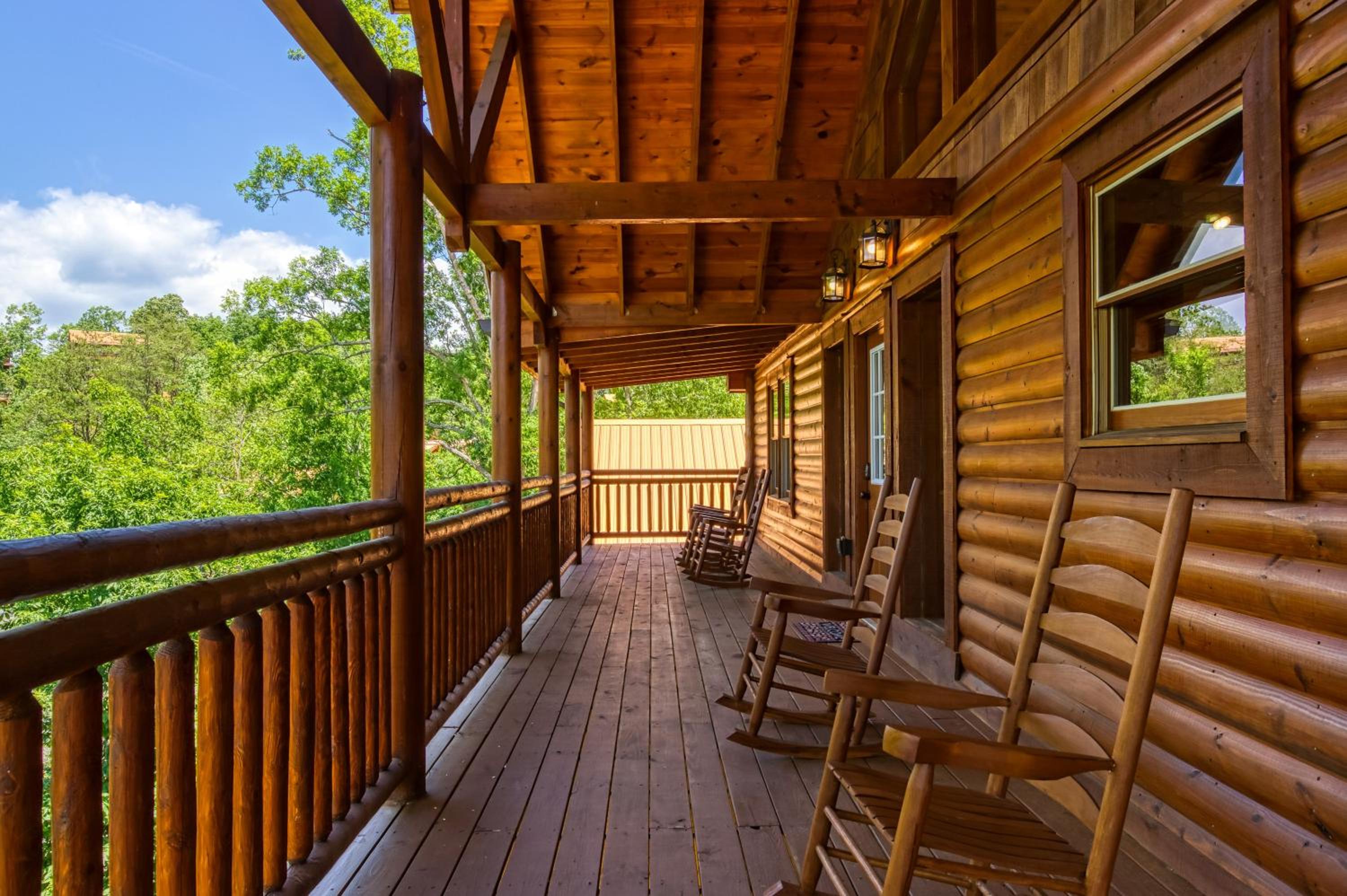 Majestic Splash-8 Bedroom, Indoor Pool, Hot Tub, 560 FREE tickets each paid day