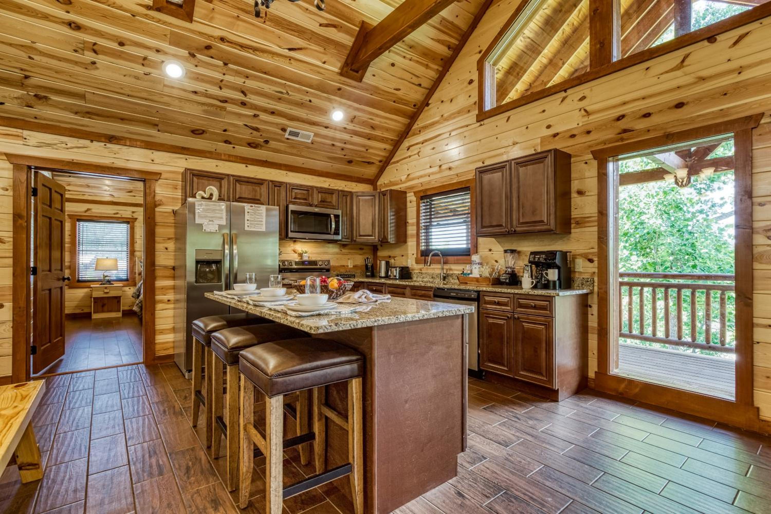 Majestic Splash-8 Bedroom, Indoor Pool, Hot Tub, 560 FREE tickets each paid day
