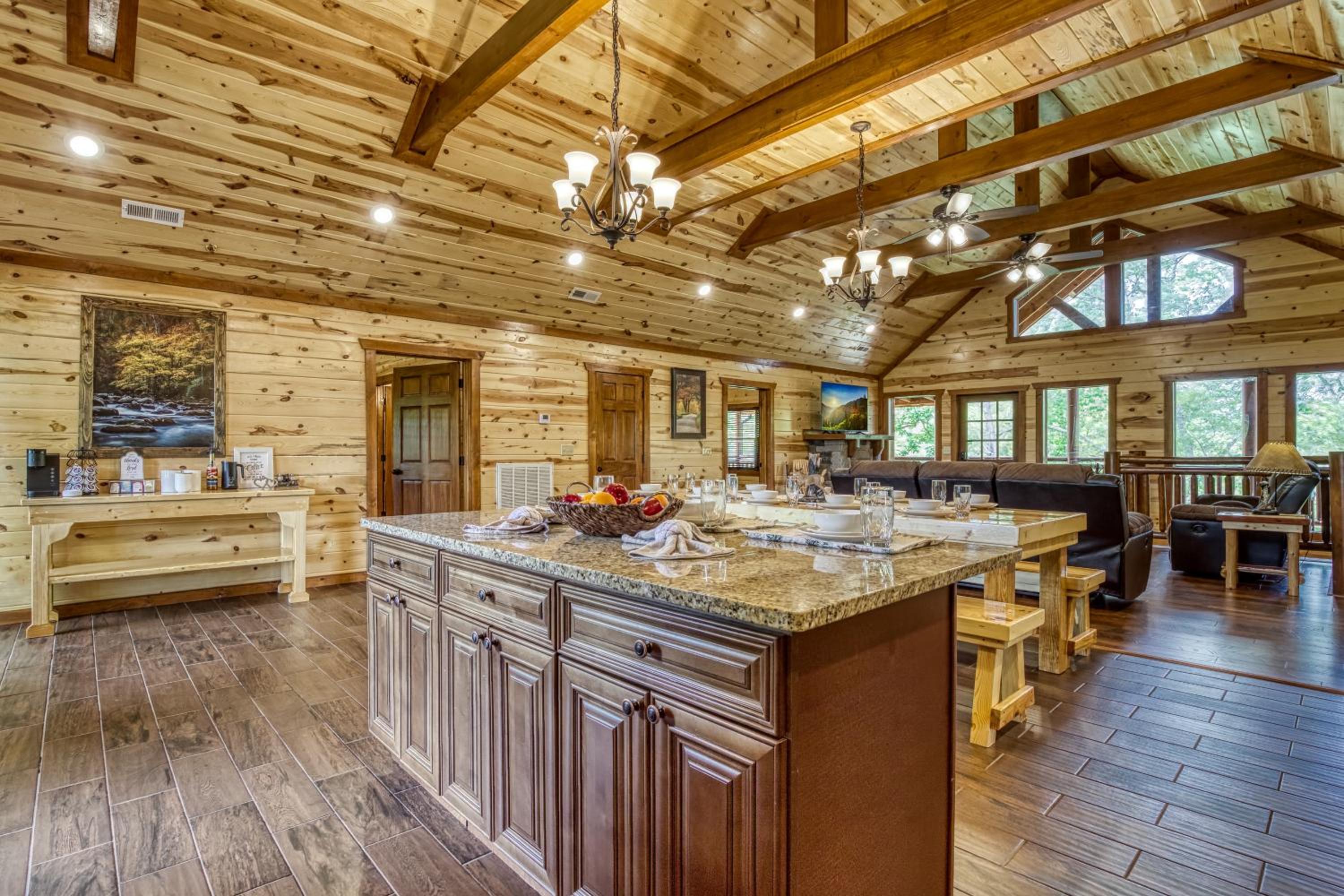 Majestic Splash-8 Bedroom, Indoor Pool, Hot Tub, 560 FREE tickets each paid day