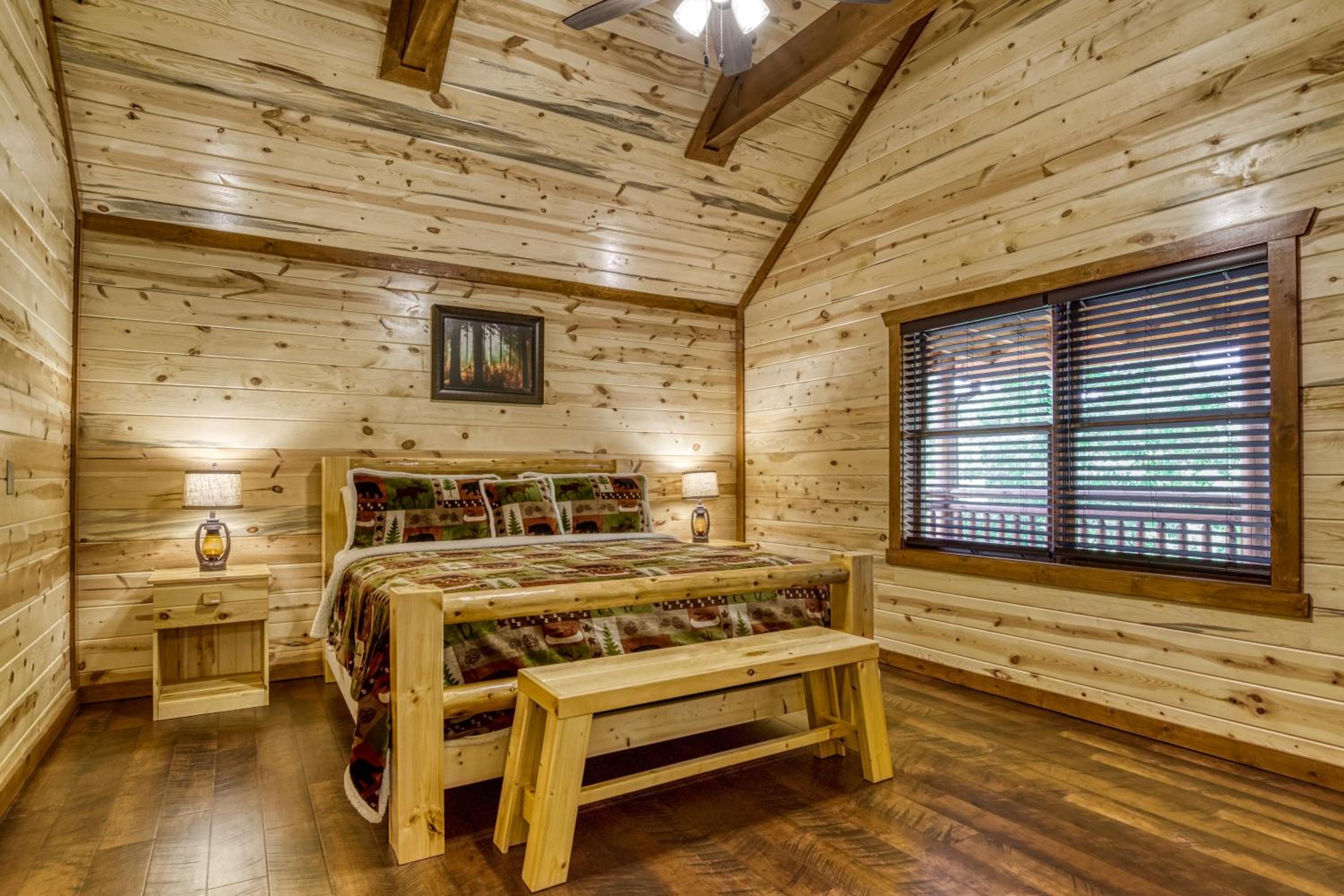 Majestic Splash-8 Bedroom, Indoor Pool, Hot Tub, 560 FREE tickets each paid day