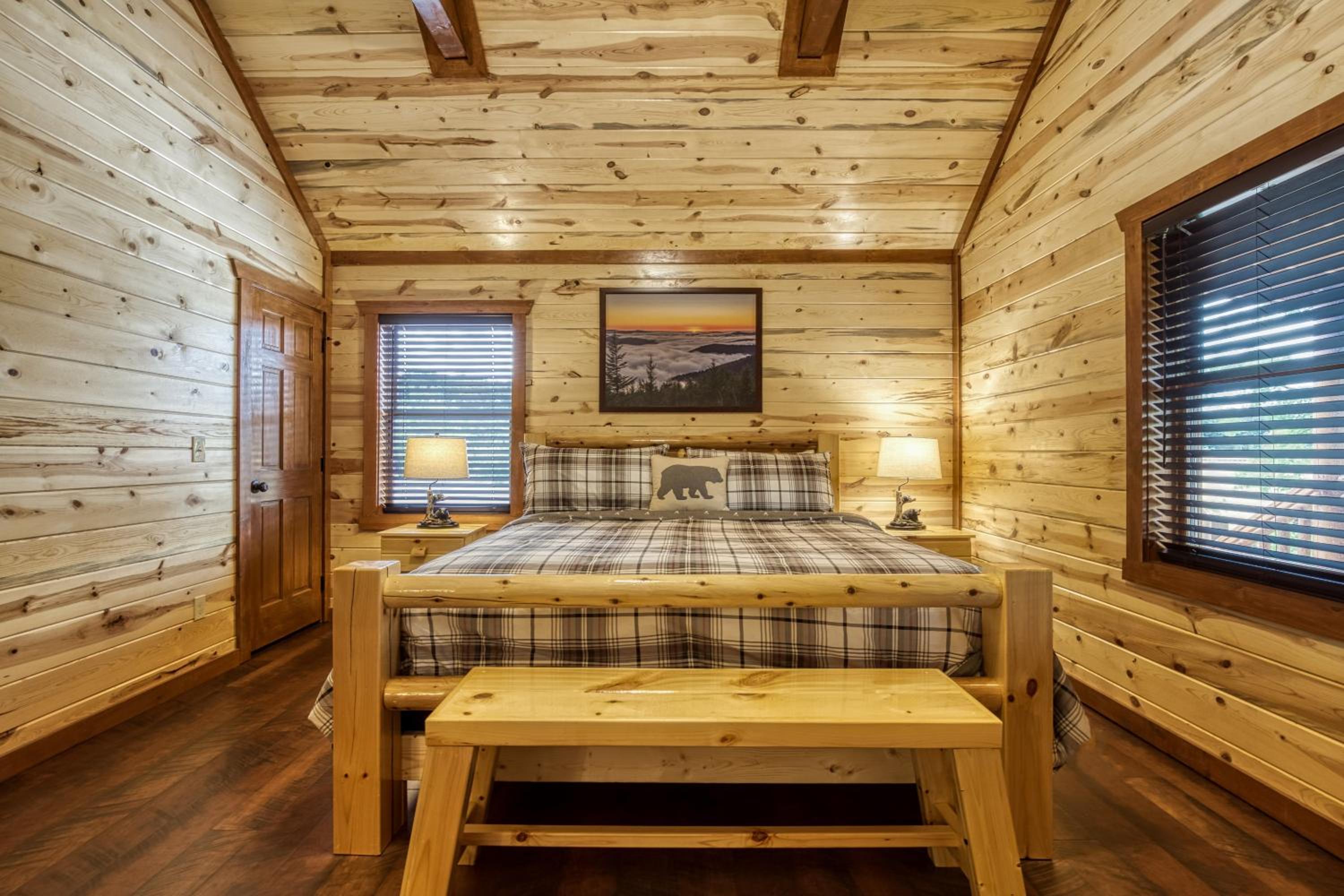 Majestic Splash-8 Bedroom, Indoor Pool, Hot Tub, 560 FREE tickets each paid day