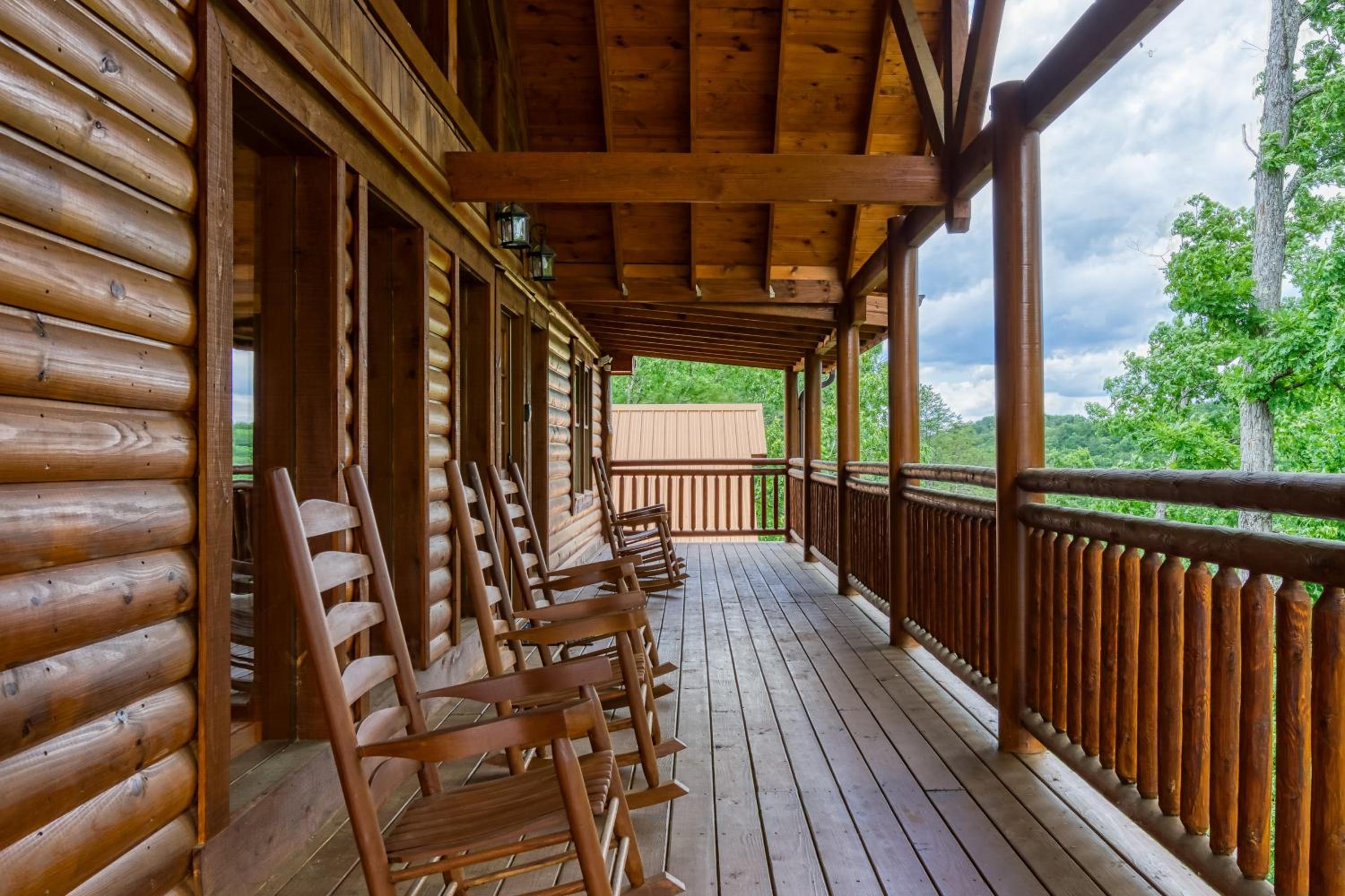 Majestic Splash-8 Bedroom, Indoor Pool, Hot Tub, 560 FREE tickets each paid day