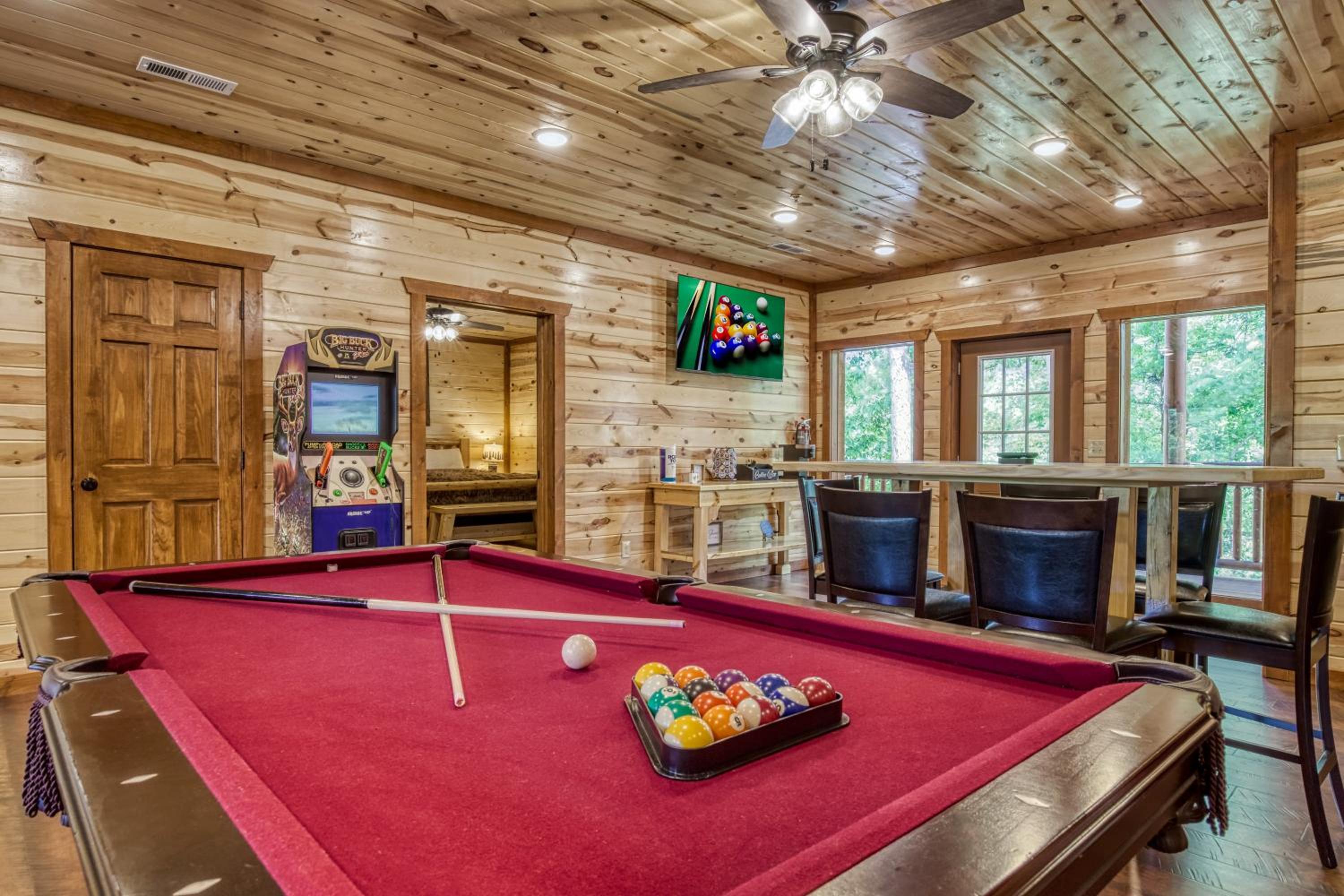Majestic Splash-8 Bedroom, Indoor Pool, Hot Tub, 560 FREE tickets each paid day