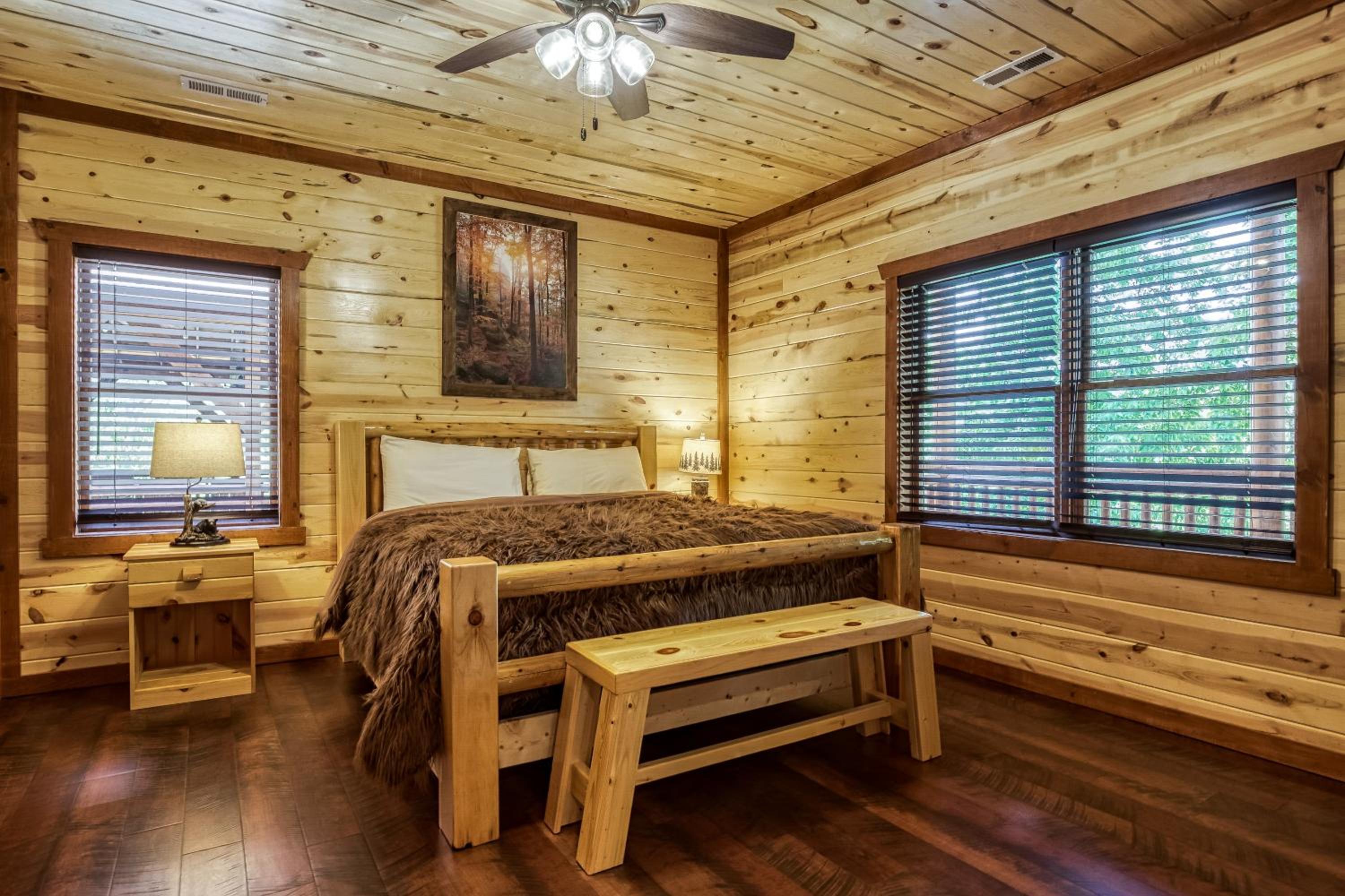 Majestic Splash-8 Bedroom, Indoor Pool, Hot Tub, 560 FREE tickets each paid day