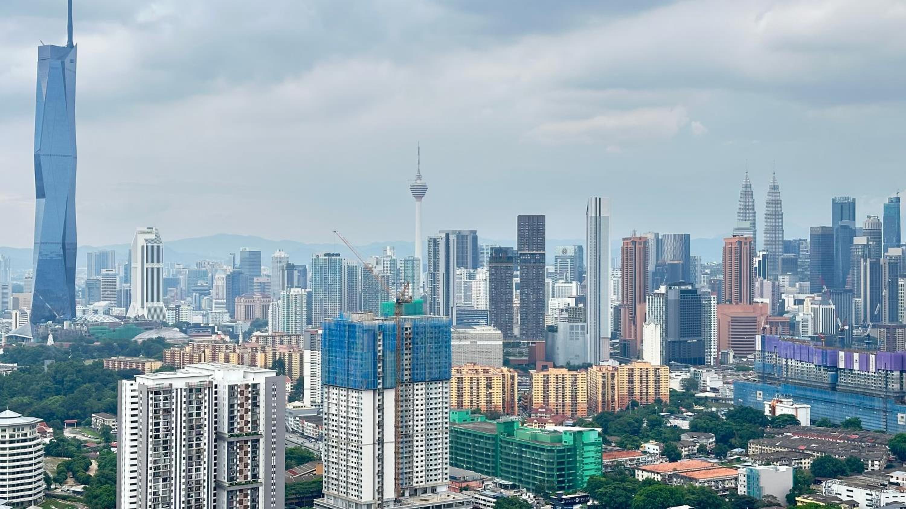 KLCC view Luxury family suites