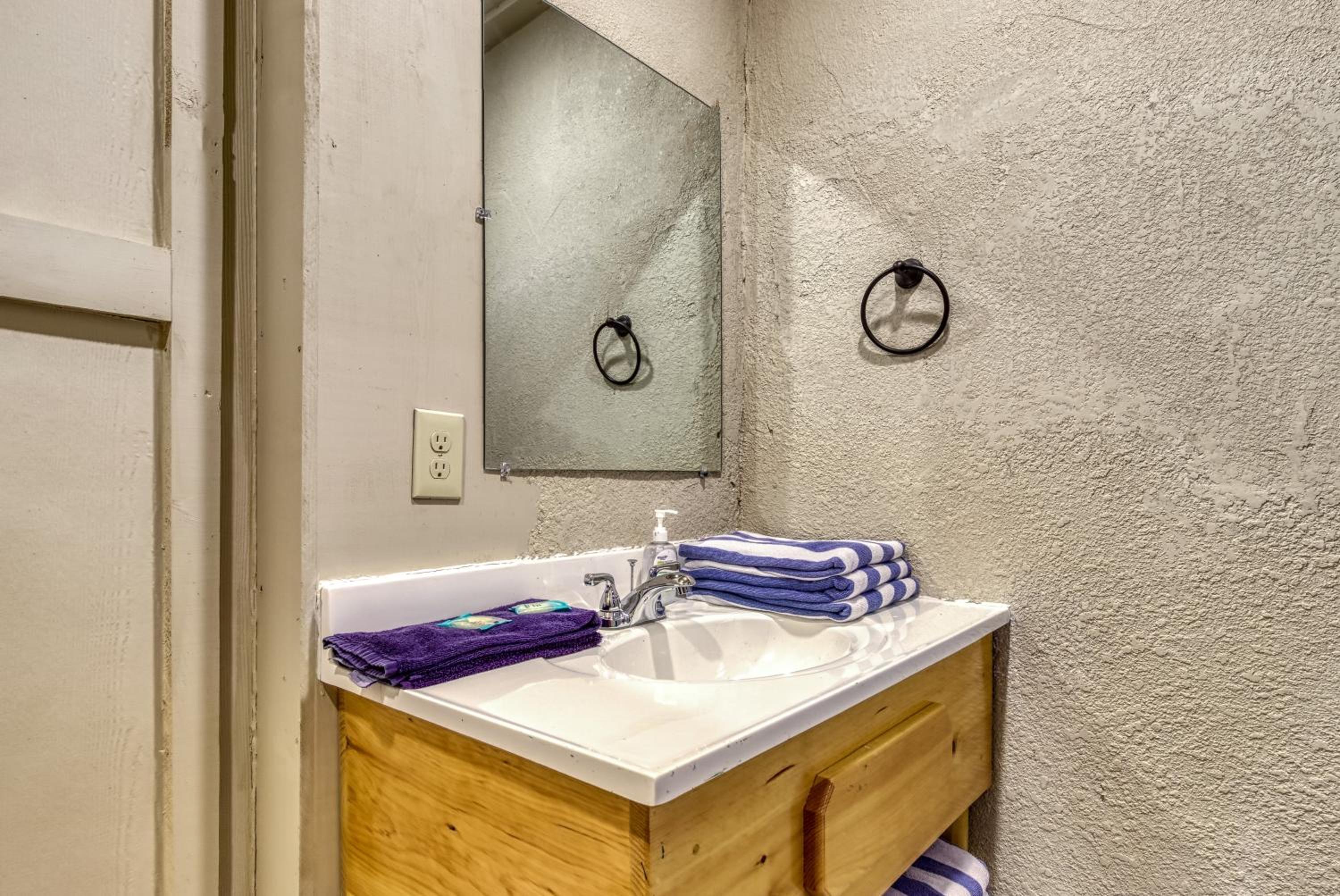 Majestic Splash-8 Bedroom, Indoor Pool, Hot Tub, 560 FREE tickets each paid day