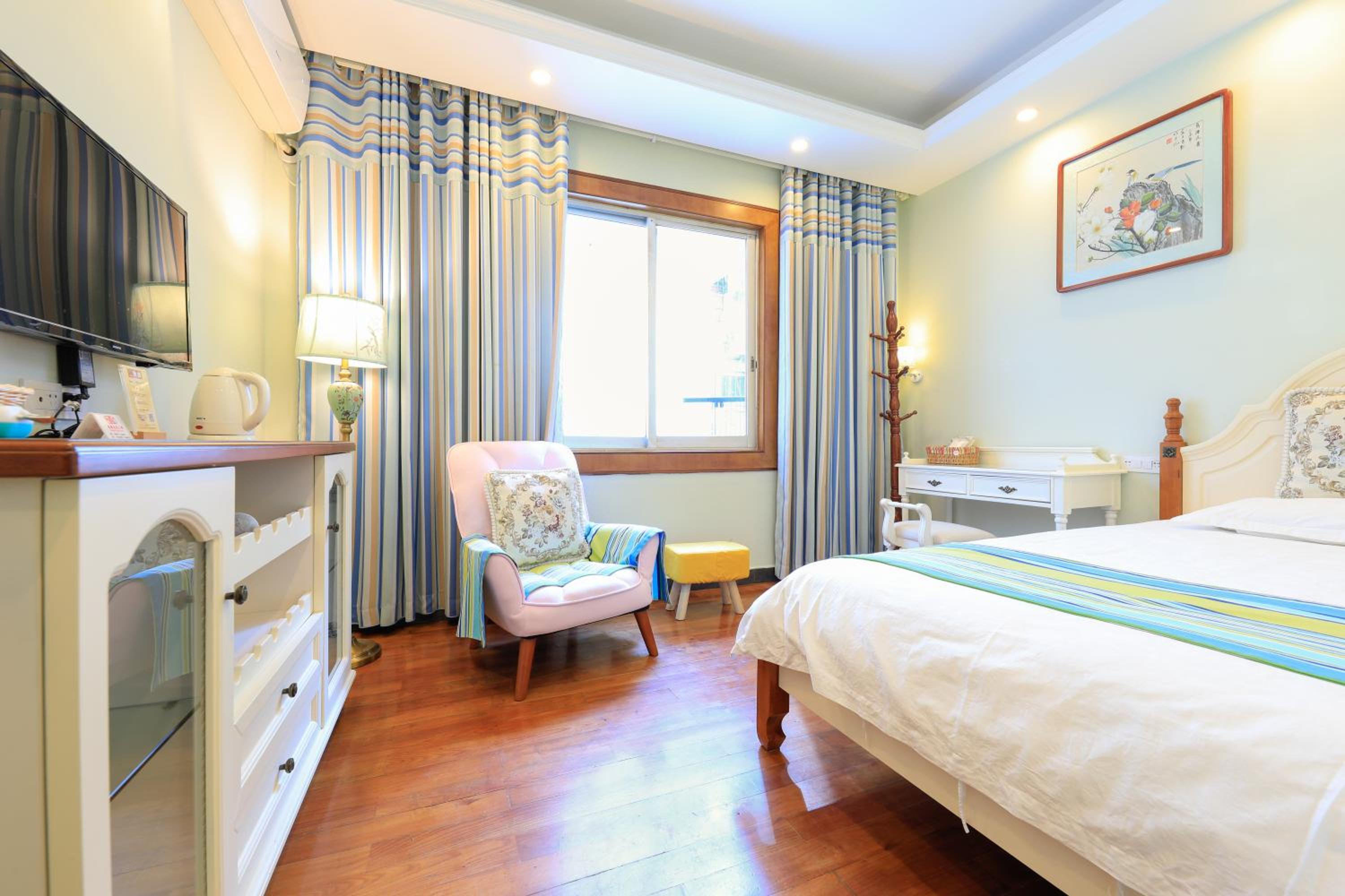 Junshe Boutique Guest House-Complementary pick up servie for a 3-night stay in a deluxe room