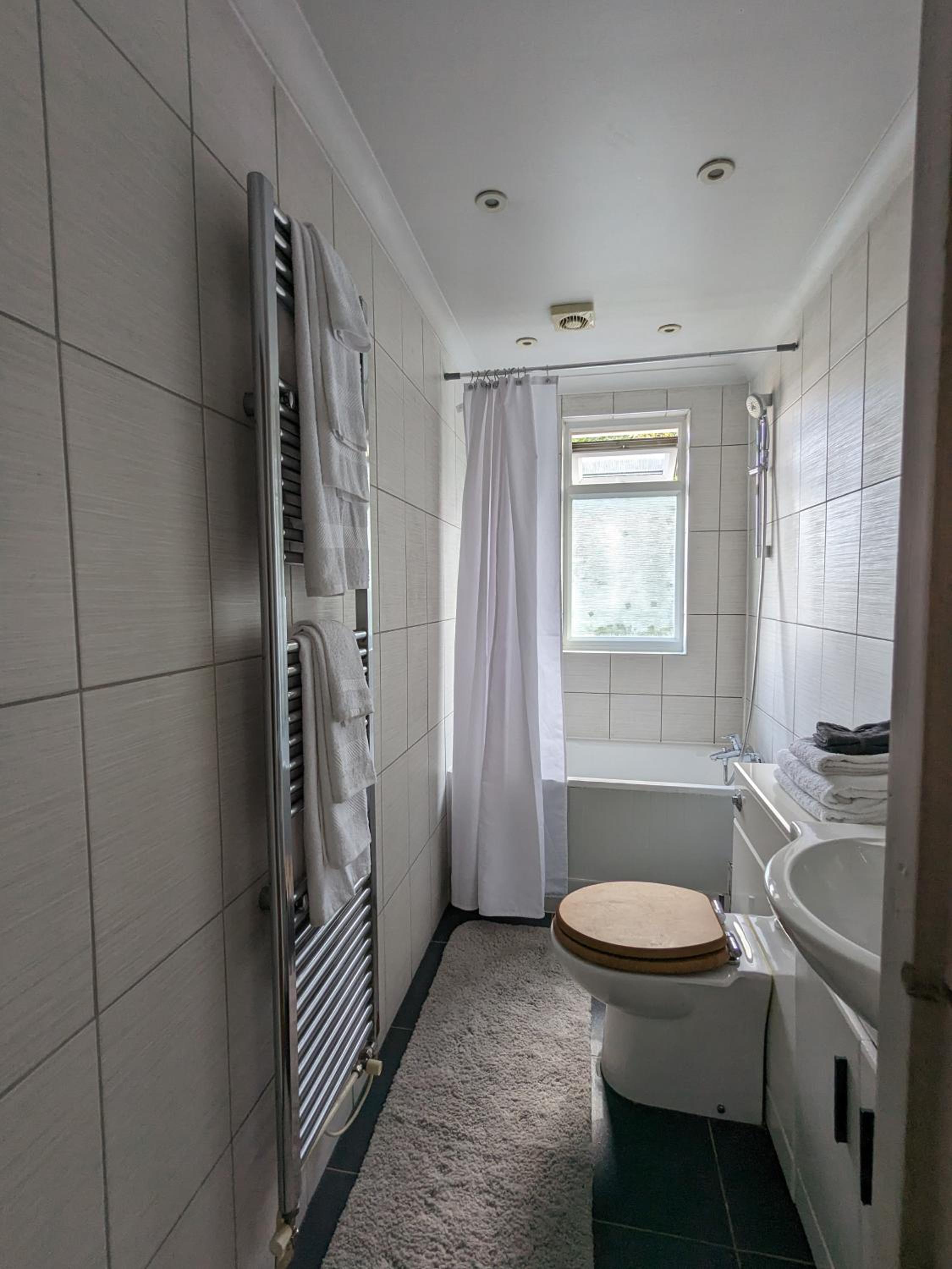 Charming Bright 2-Bed Heritage Flat, Battersea Park, London