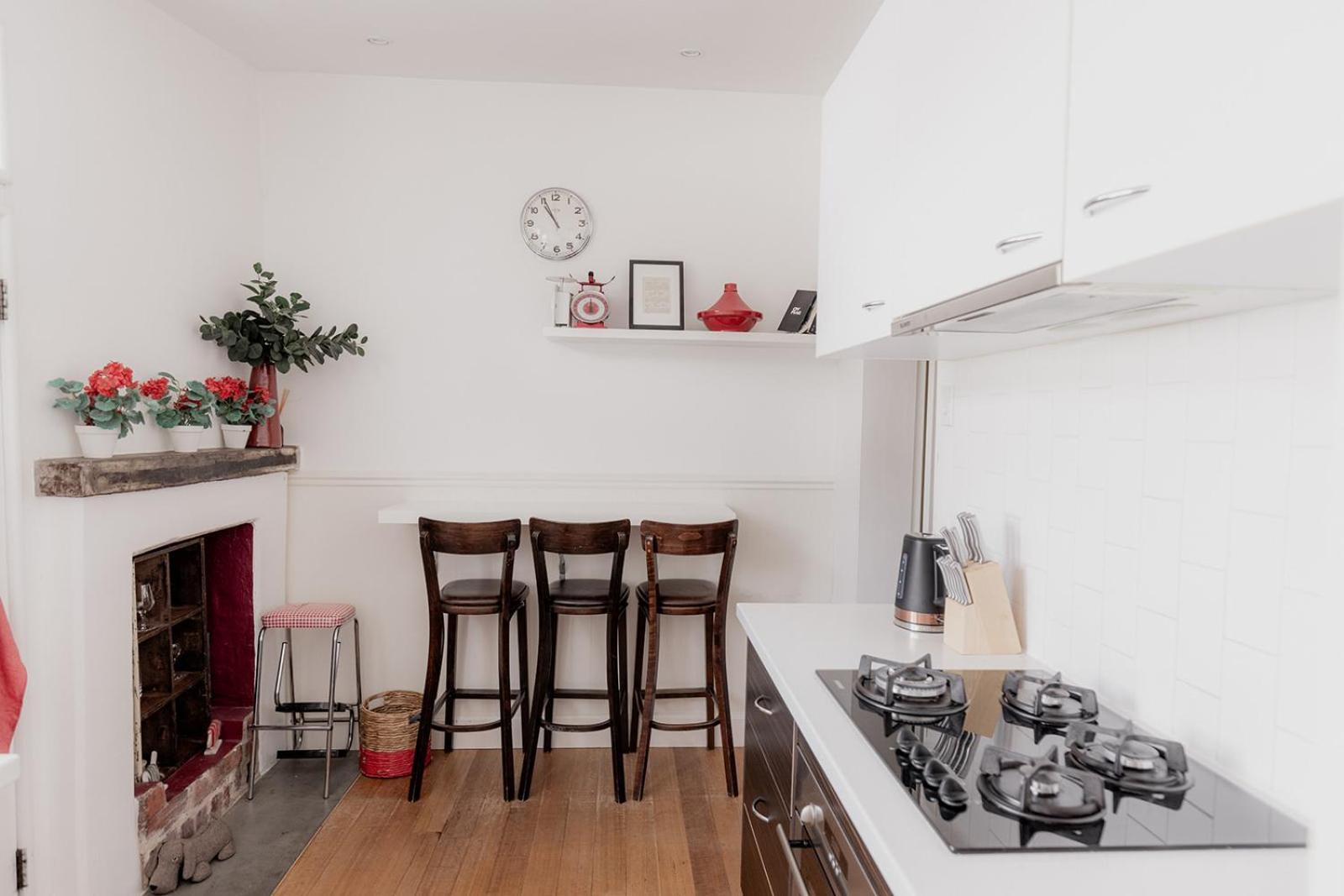 The Cutest Cottage In Town - South Hobart