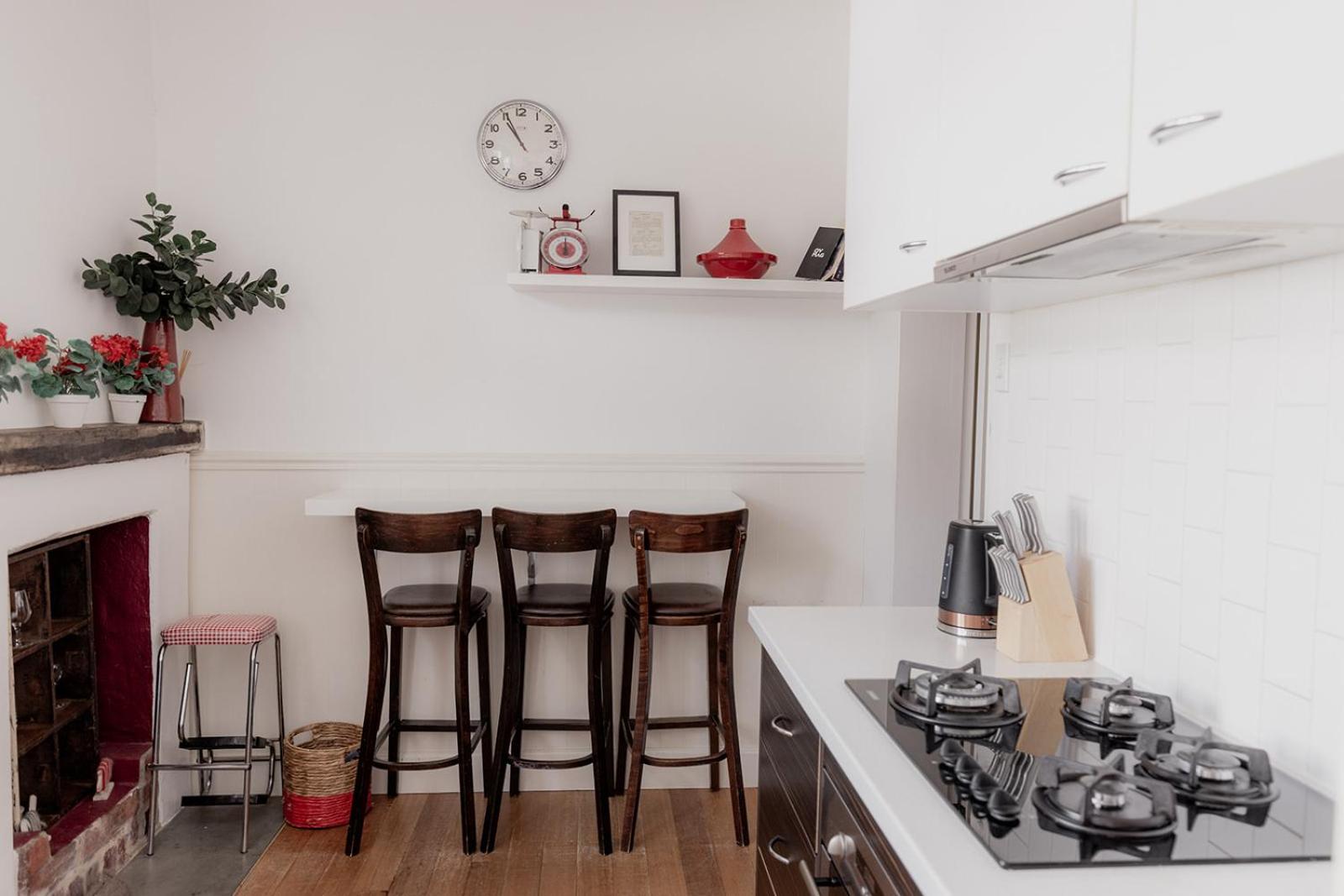 The Cutest Cottage In Town - South Hobart