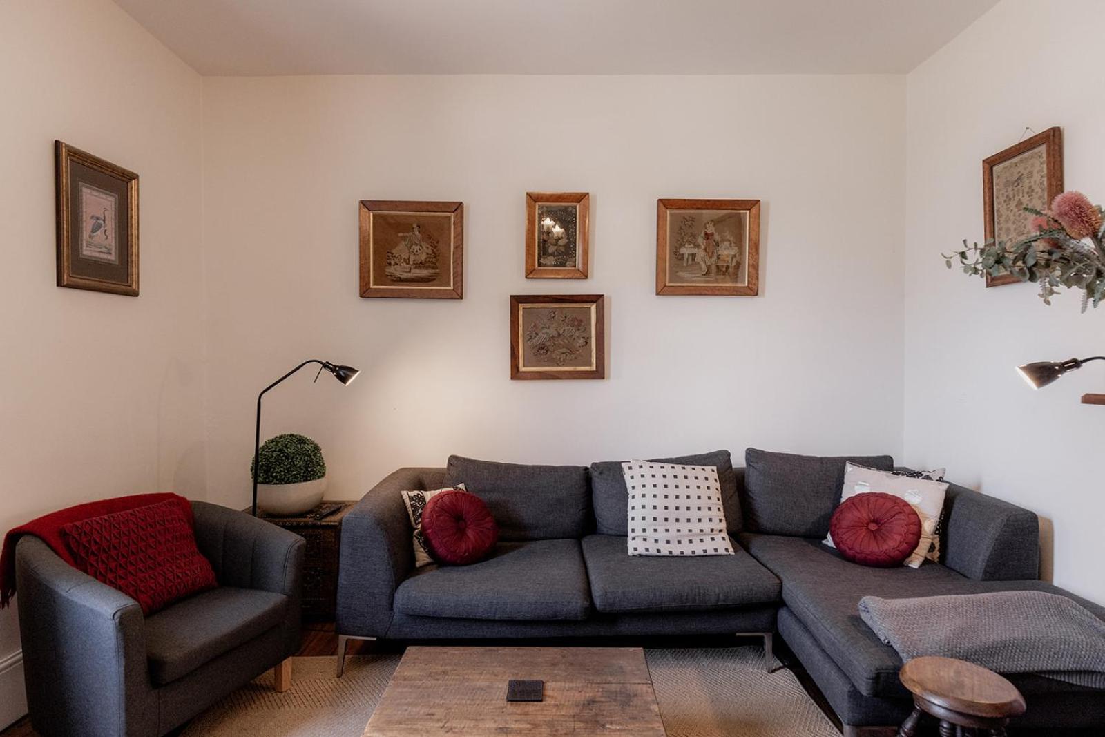 The Cutest Cottage In Town - South Hobart
