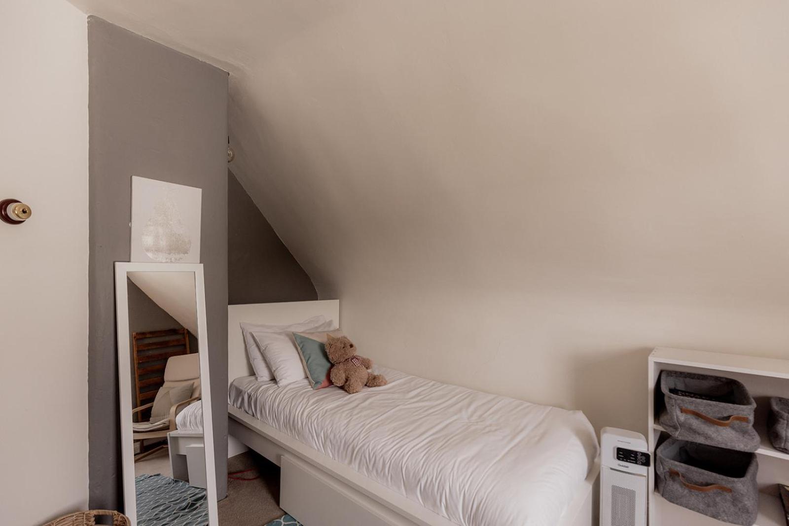 The Cutest Cottage In Town - South Hobart