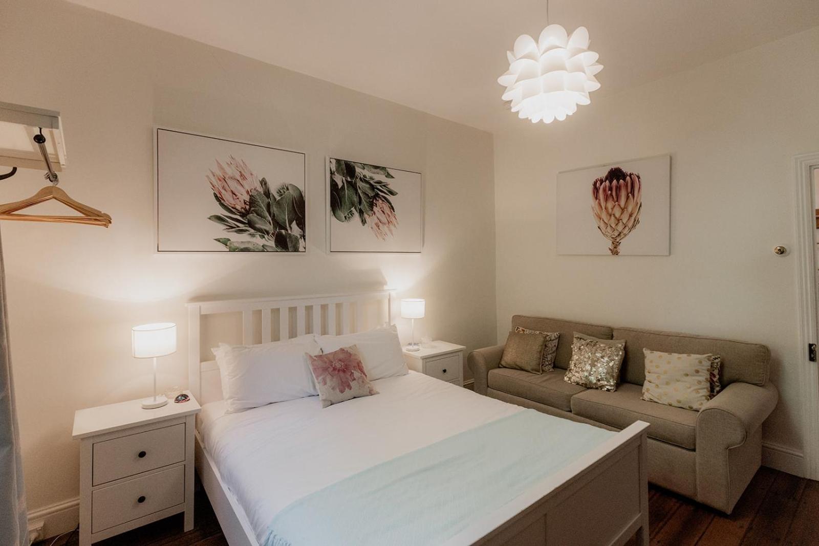 The Cutest Cottage In Town - South Hobart