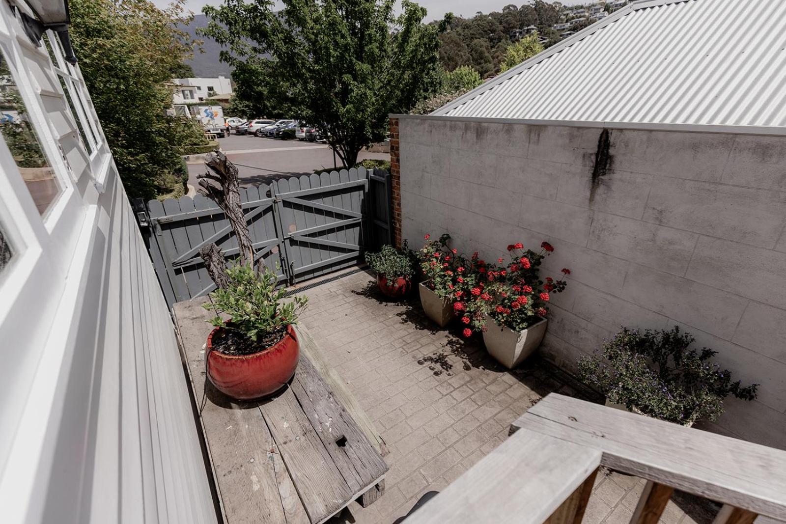 The Cutest Cottage In Town - South Hobart