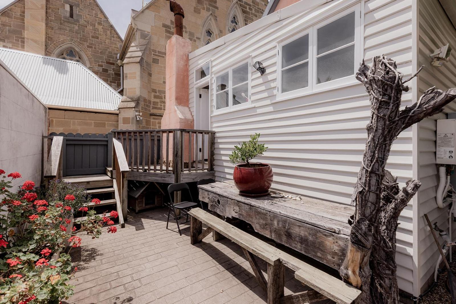 The Cutest Cottage In Town - South Hobart