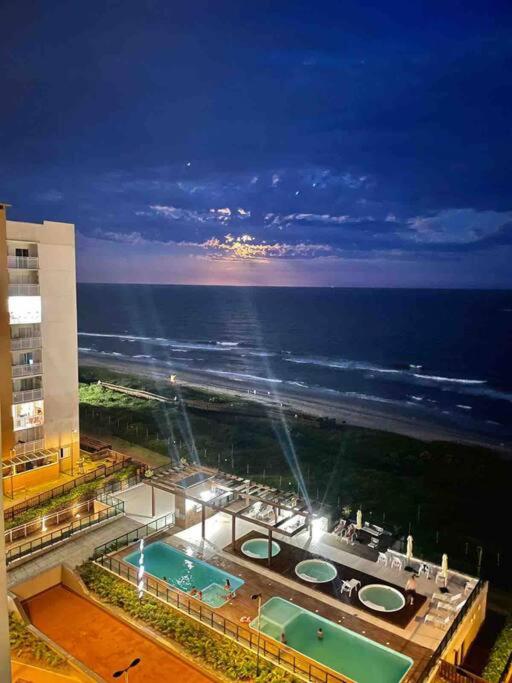 Condomínio pé na areia com lazer completo - PCD