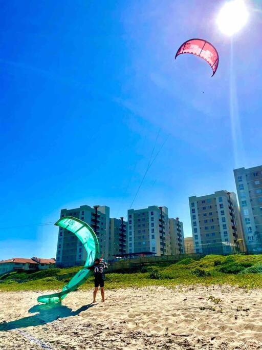 Condomínio pé na areia com lazer completo - PCD