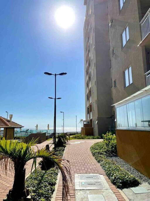 Condomínio pé na areia com lazer completo - PCD