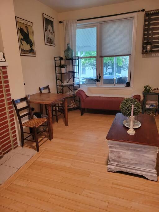 Philadelphia Vacations - Cozy House in Historic District - Property Image 4