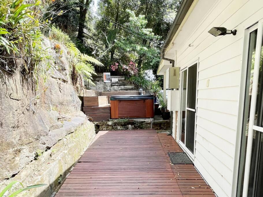 NINE at Berowra Waters, luxury waterfront with hot tub