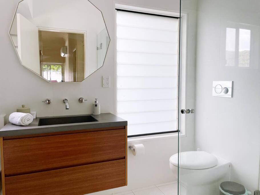NINE at Berowra Waters, luxury waterfront with hot tub