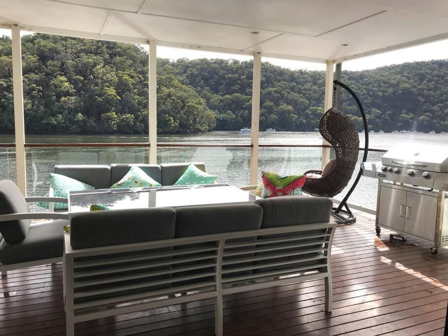 NINE at Berowra Waters, luxury waterfront with hot tub