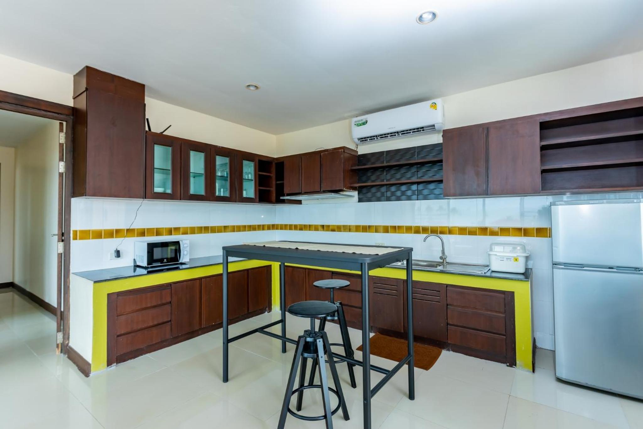 Lanta Garden Hill Resort & Apartments