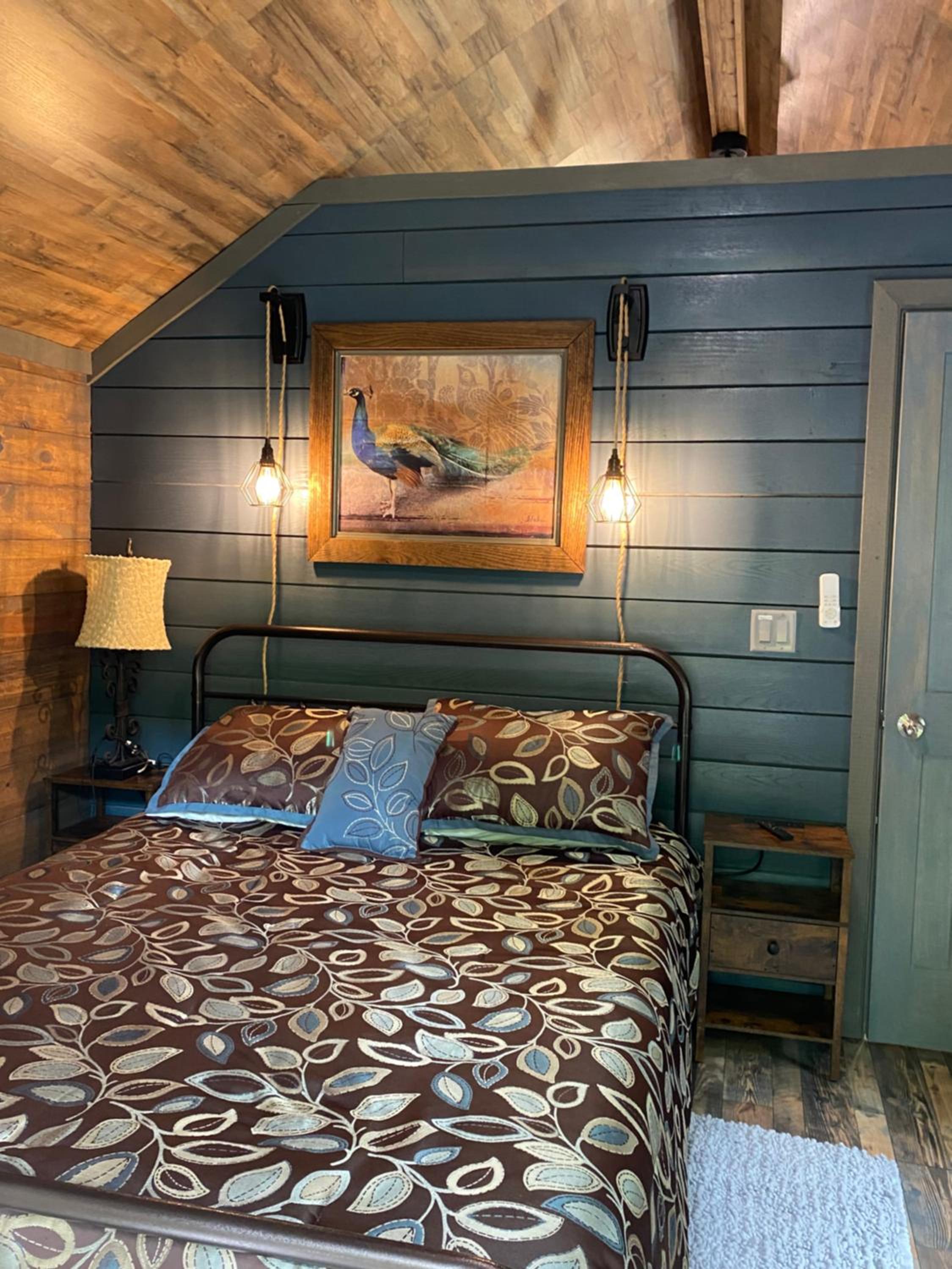 Carlton Cabin at Lake of Egypt 500 Sq Ft - Property Image 6