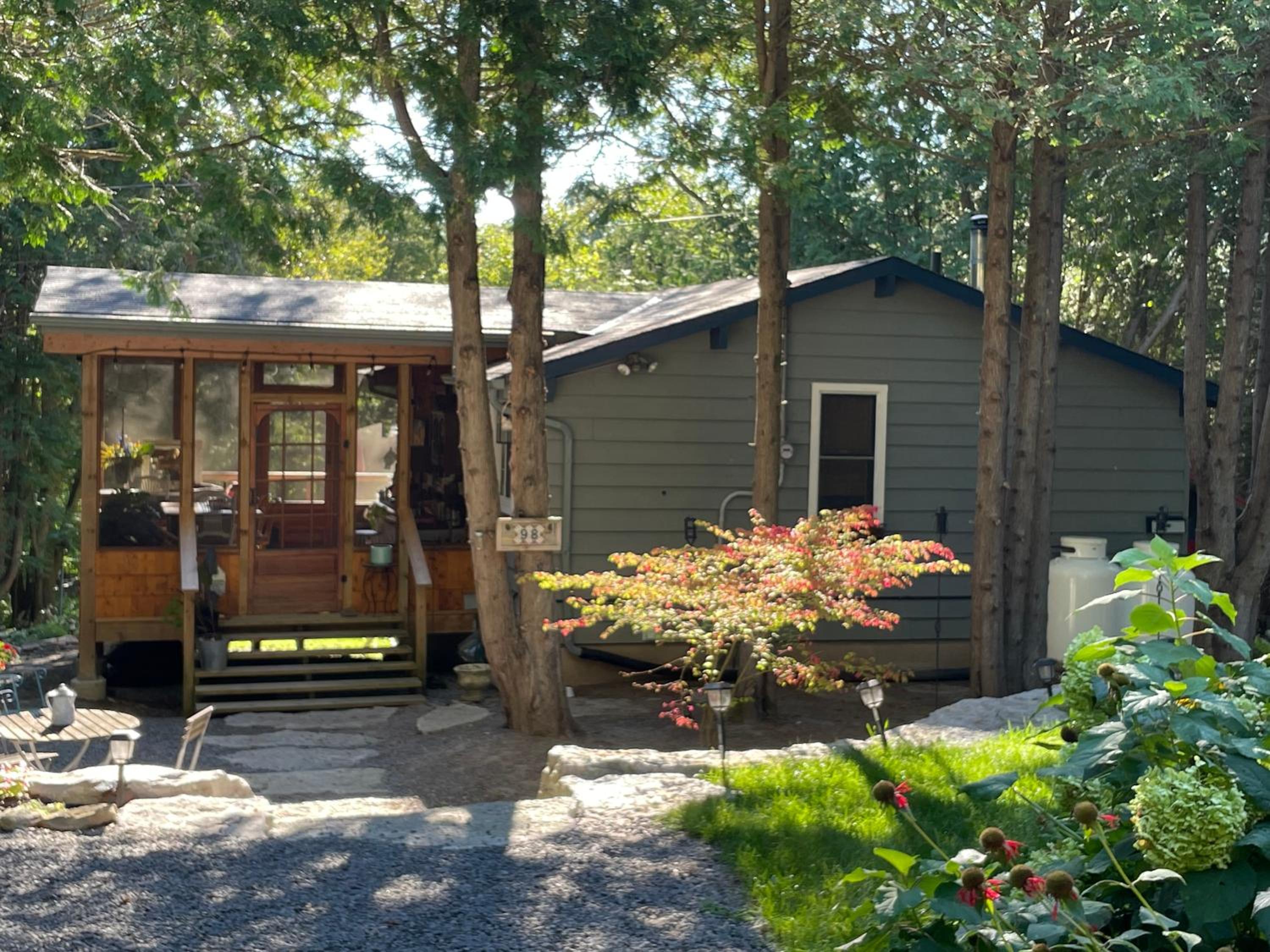 Peaceful Riverside Chalet