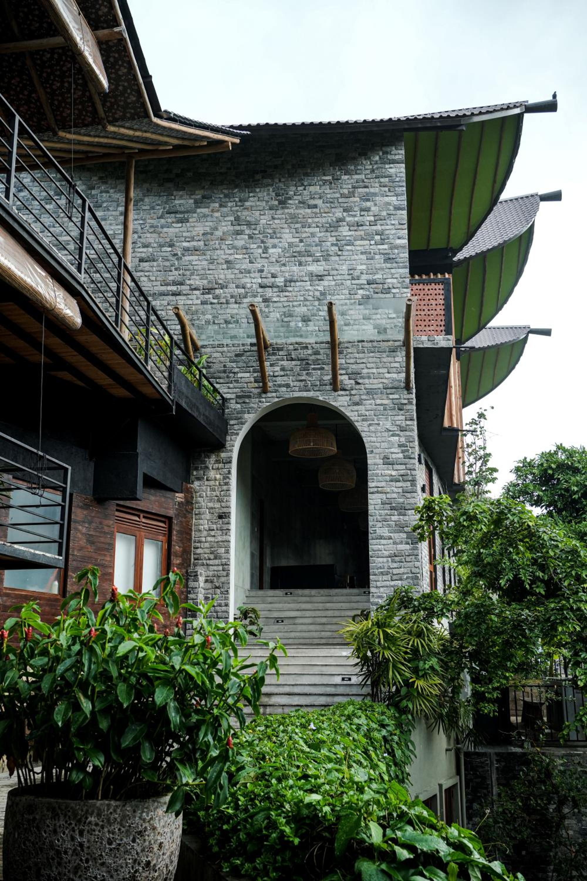 Photo 23