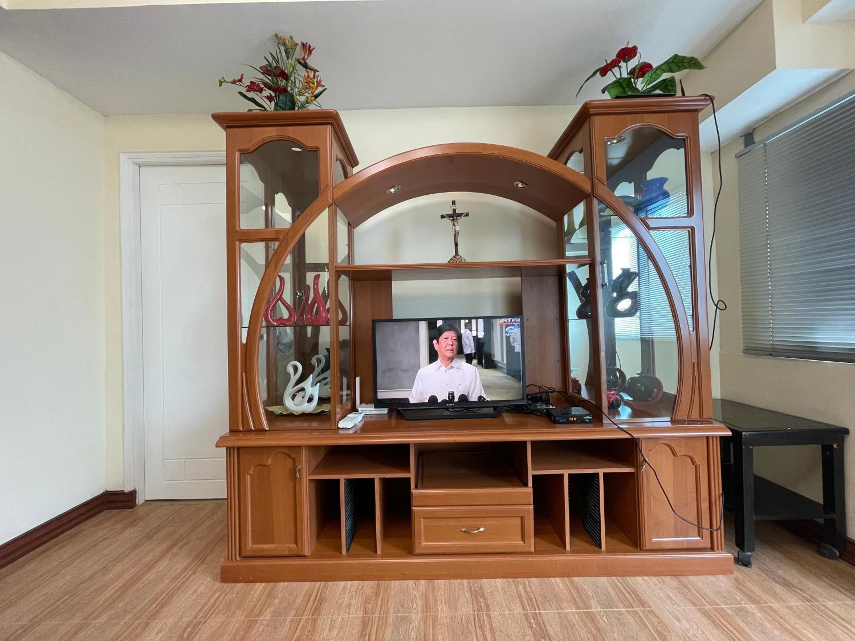 Studio Unit at Pearl of The Orient Tower in Front of US Embassy view 5