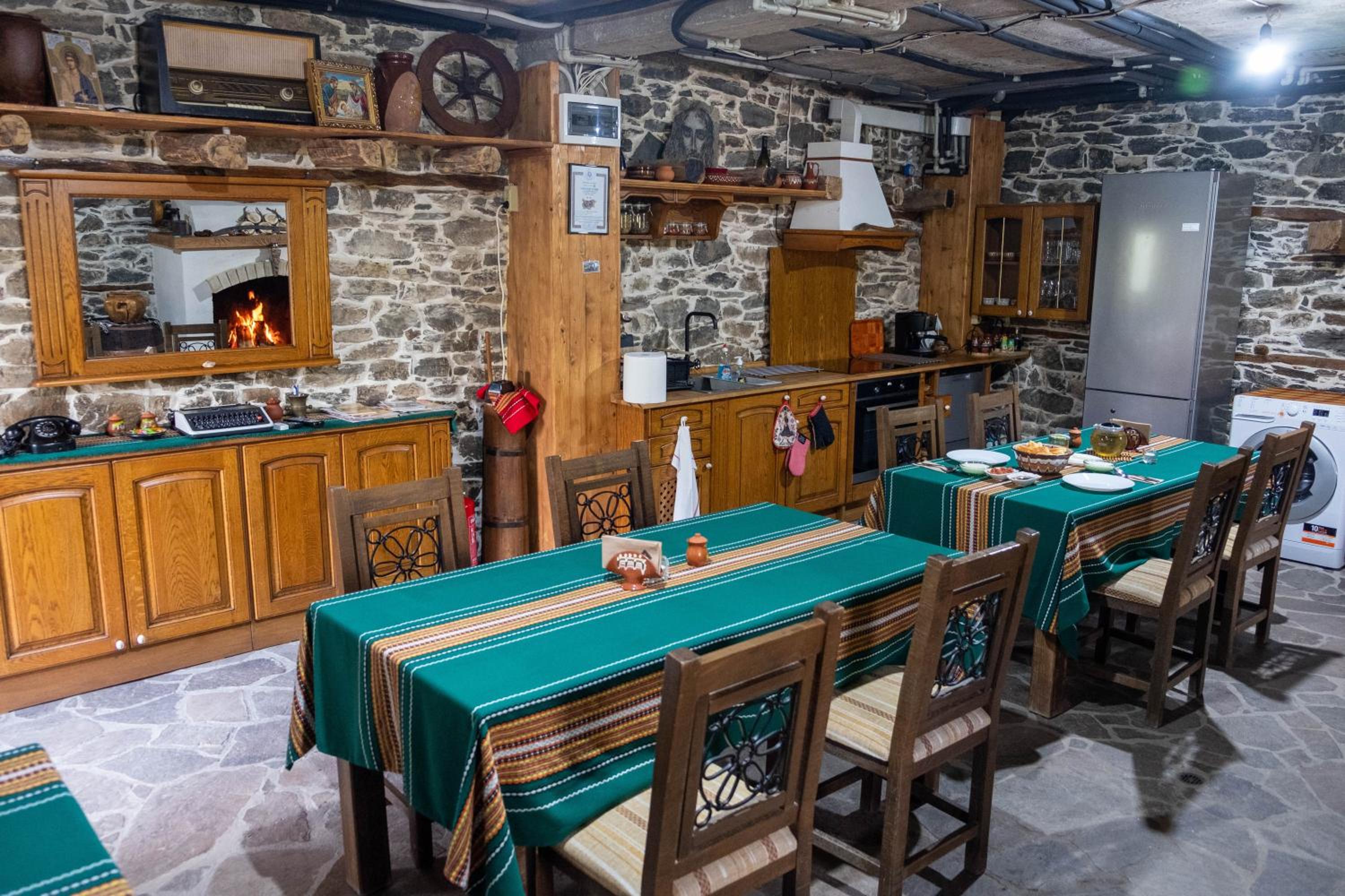 GUEST HOUSE ELENA