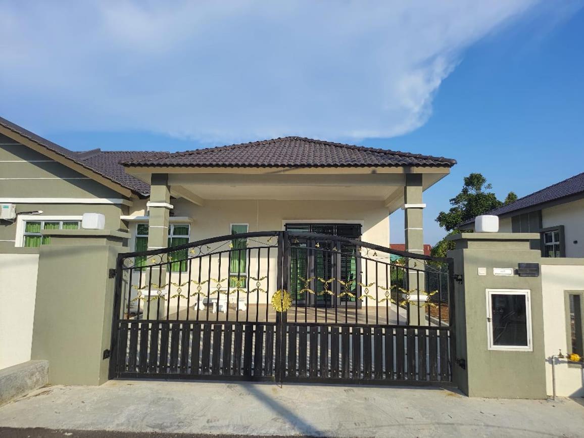 Mira Sofea Homestay photo 1