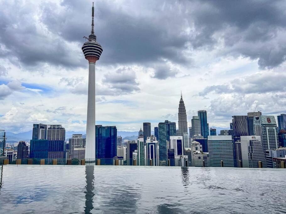 KLCC Ceylonz Suite by Serenestay