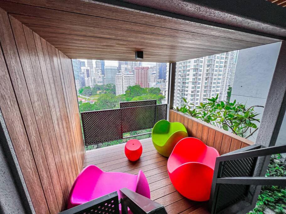 KLCC Ceylonz Suite by Serenestay
