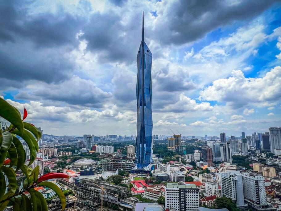 KLCC Ceylonz Suite by Serenestay