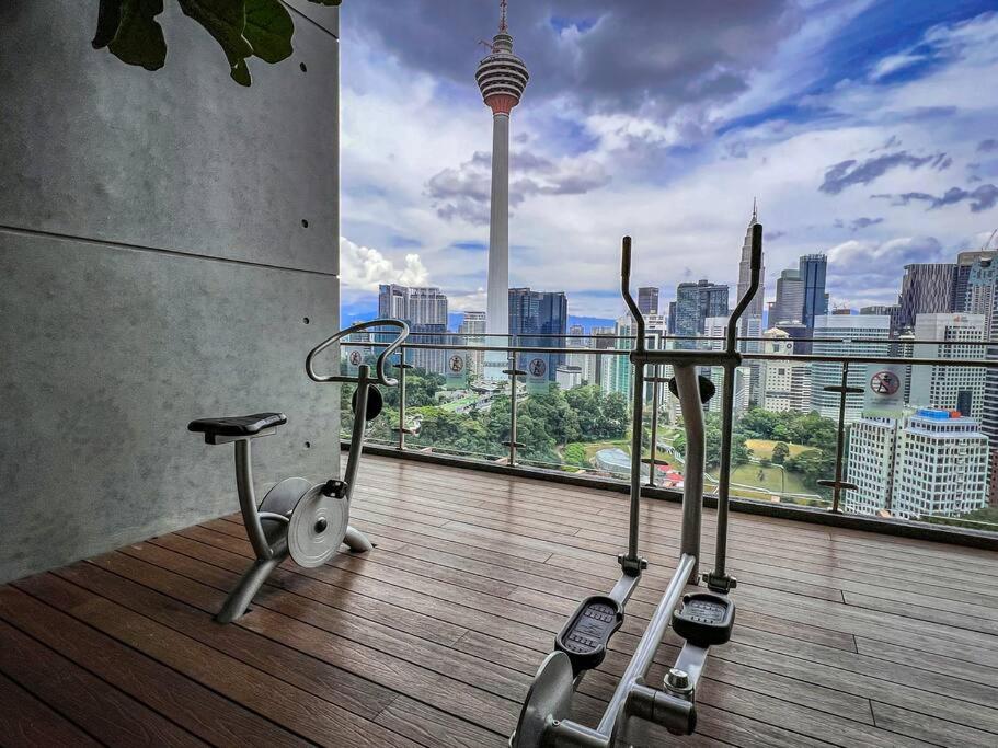 KLCC Ceylonz Suite by Serenestay
