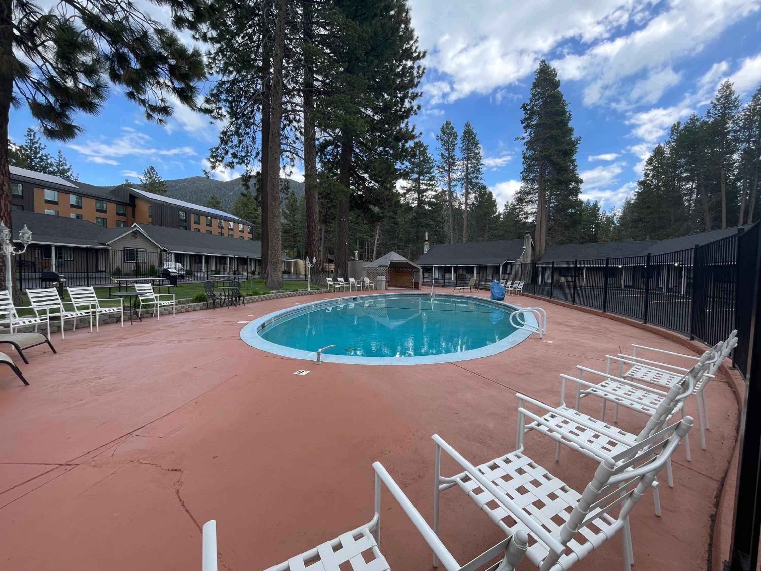 Lake Tahoe Vacations - Tahoe Hacienda Inn - Property Image 19