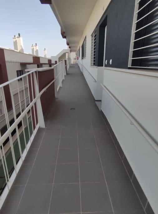 Apartamento nuevo, Disfruta del silencio, familias con niños, aire acondicionado, 2 baños, Wifi, terraza, playa, toallas y sombrillas photo 5