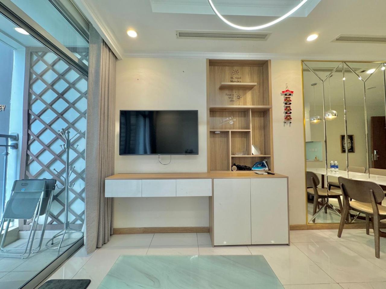 2Beds 2Baths Modern Design Vinhomes Central Park
