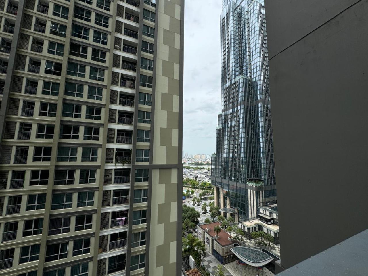 2Beds 2Baths Modern Design Vinhomes Central Park