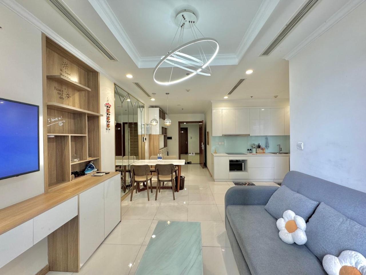 2Beds 2Baths Modern Design Vinhomes Central Park